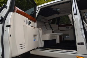 Rolls Royce Phantom Series II EWB Door - Grand Luxury Chauffeurs