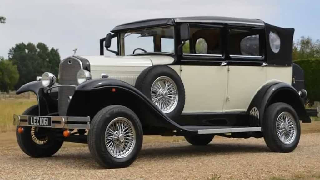 Badsworth Landaulette exterior 3