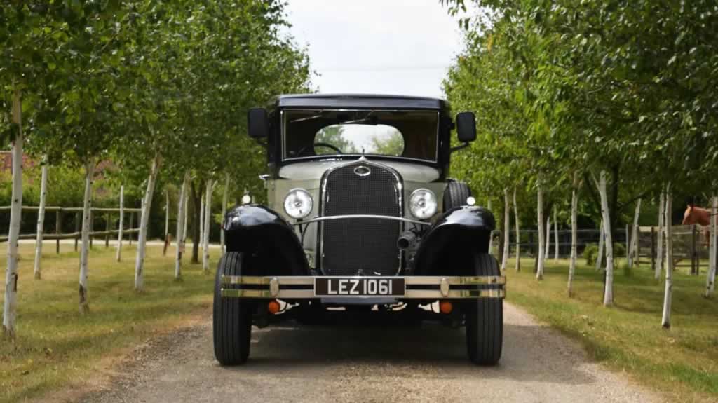 Badsworth Landaulette exterior 7