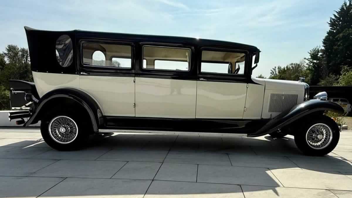 Bramwith Landaulette wedding car side view