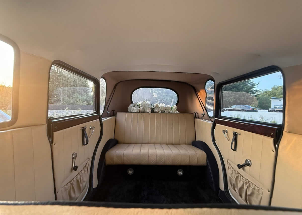 BramwithLandaulette interior 1