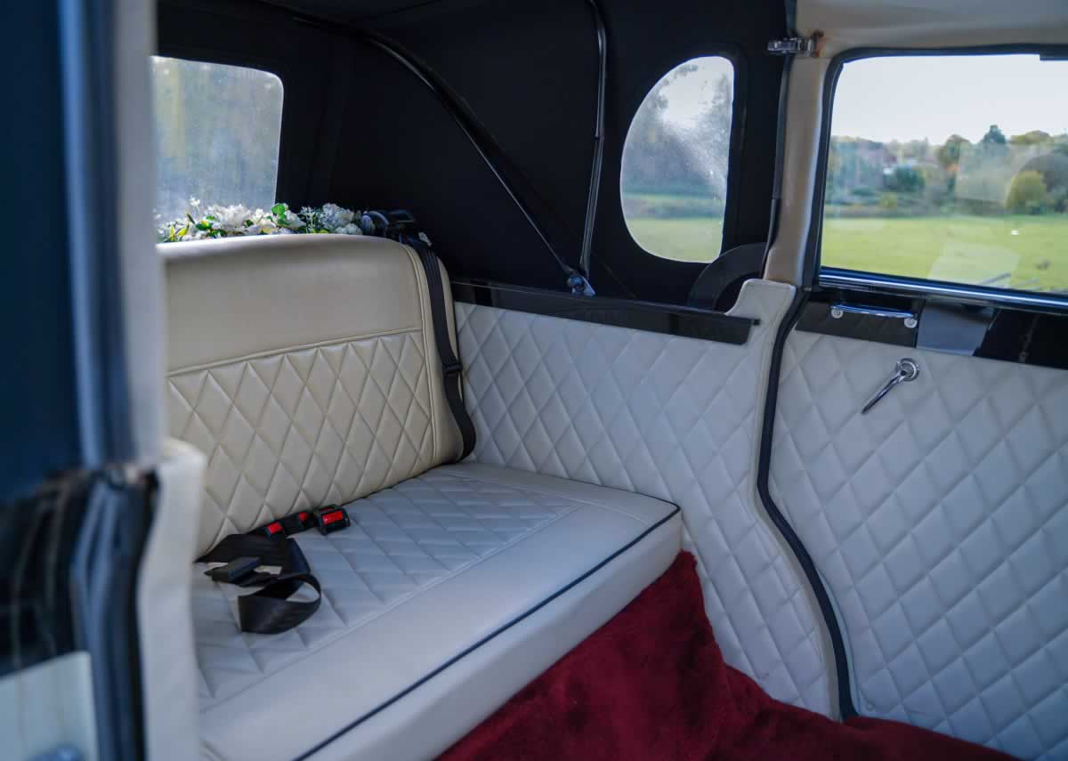 Regent Landaulette interior cabin seating