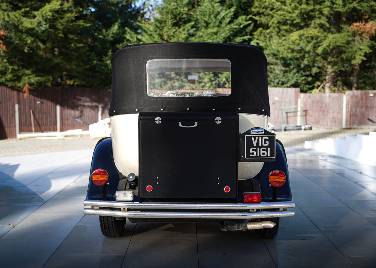 Regent Landaulette rear with lugguage trunk