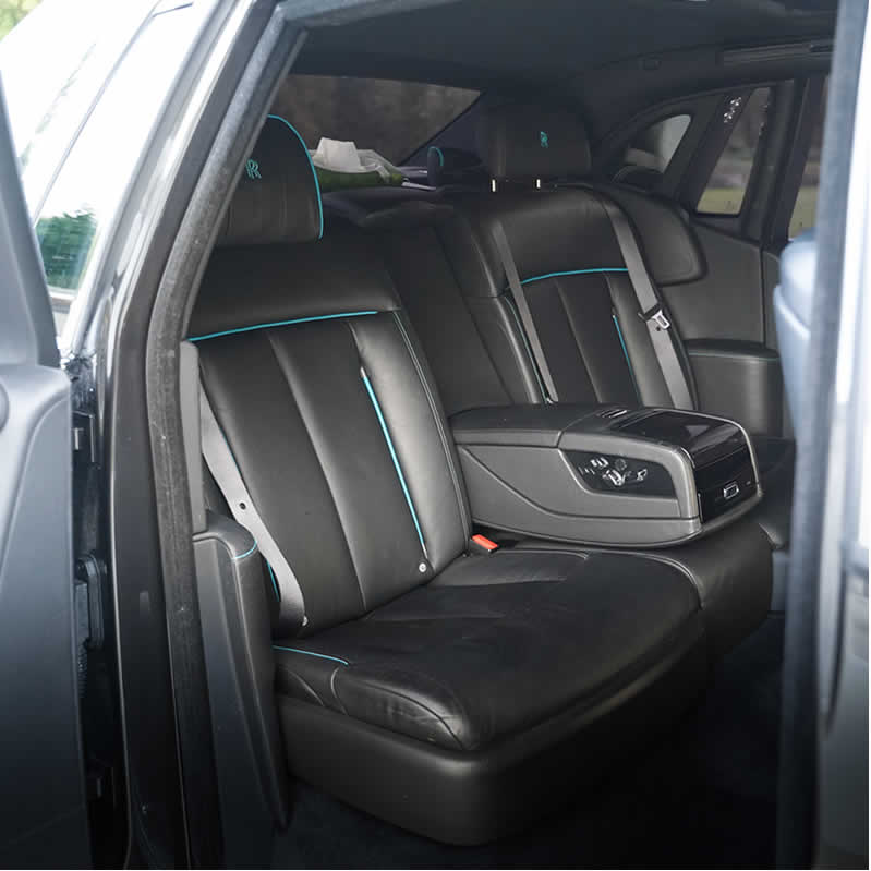 Rolls-Royce Phantom 8 interior rear seating